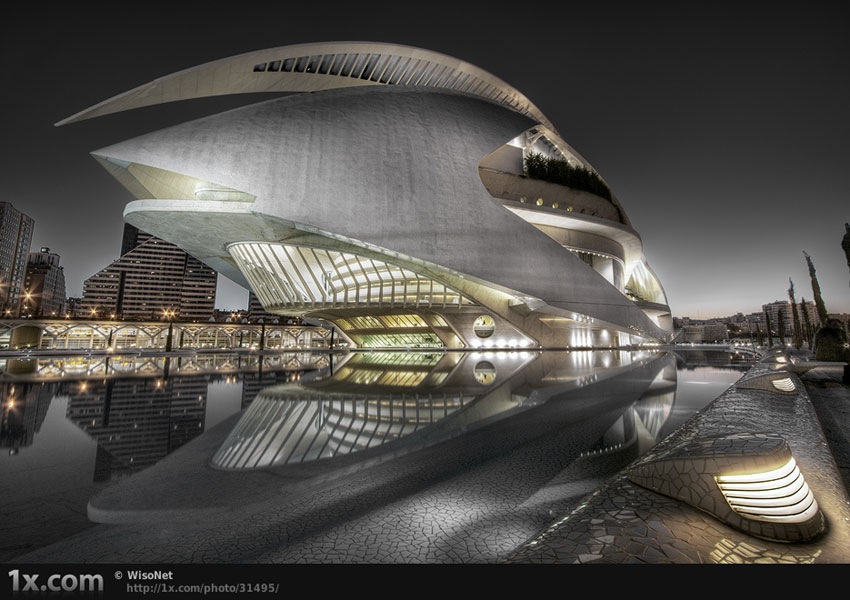 <i>Space City III <a href='http:///'>by WisoNet</a></i>