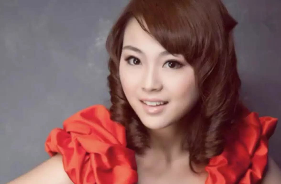 实用化妆教程之百变彩妆
